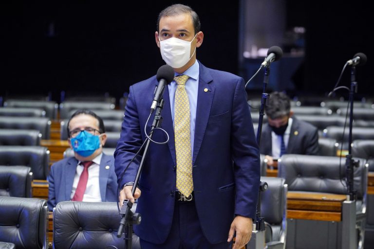 Debate sobre pesagem de caminhões opõe setores de transporte e de infraestrutura viária